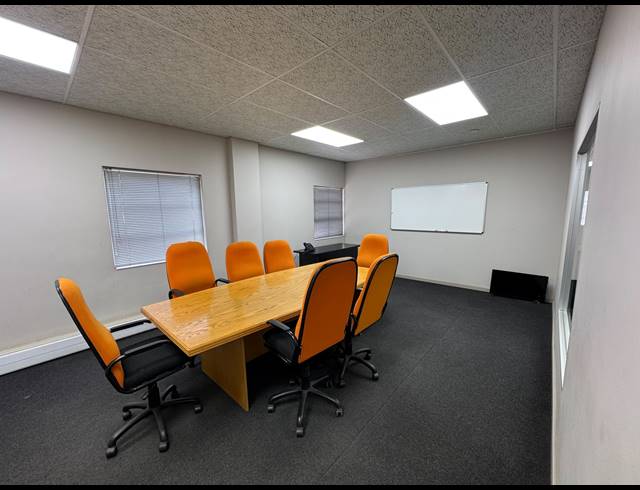 1,600M² WAREHOUSE TO LET IN SPARTAN